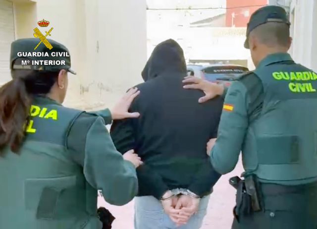 La Guardia Civil detiene a cuatro jóvenes por extorsionar a un vecino de Pliego