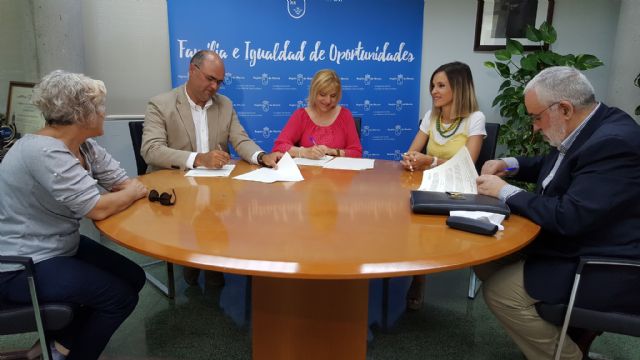 Firmado un convenio de 132.000€ para la atención temprana a menores con problemas de desarrollo