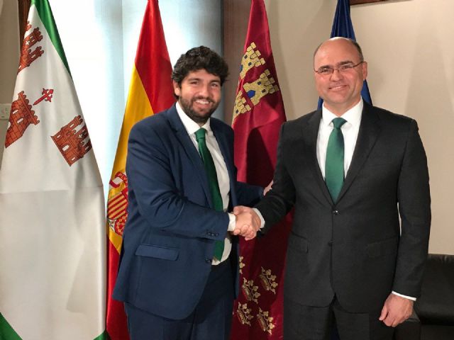 El alcalde de Pliego se ha reunido con el presidente regional en el Palacio de San Esteban